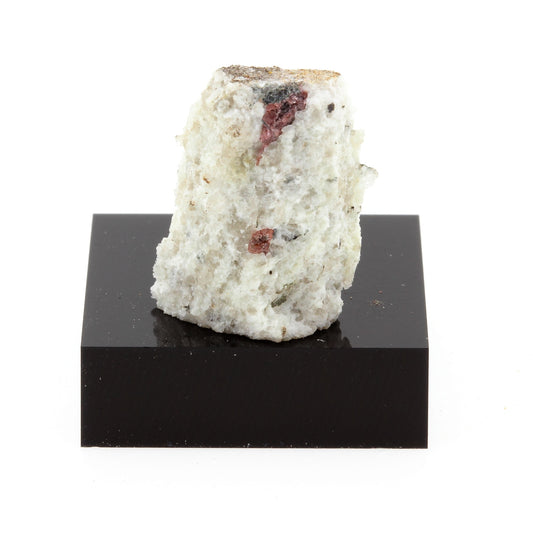 Breunnerite. 27.2 carats. Montauban, Québec, Canada