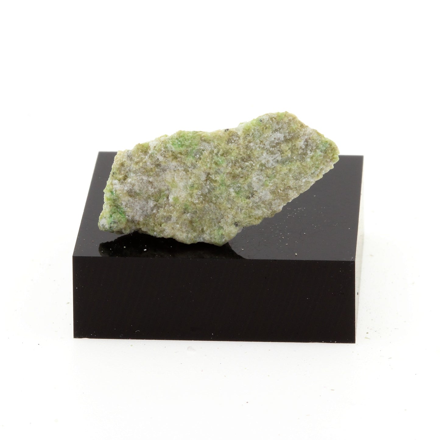 Genthite. 18.6 carats, Orford Nickel mine, Estrie, Québec, Canada