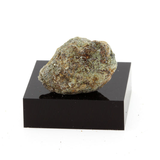 Brochantite. 35.8 carats. Montauban, Québec, Canada