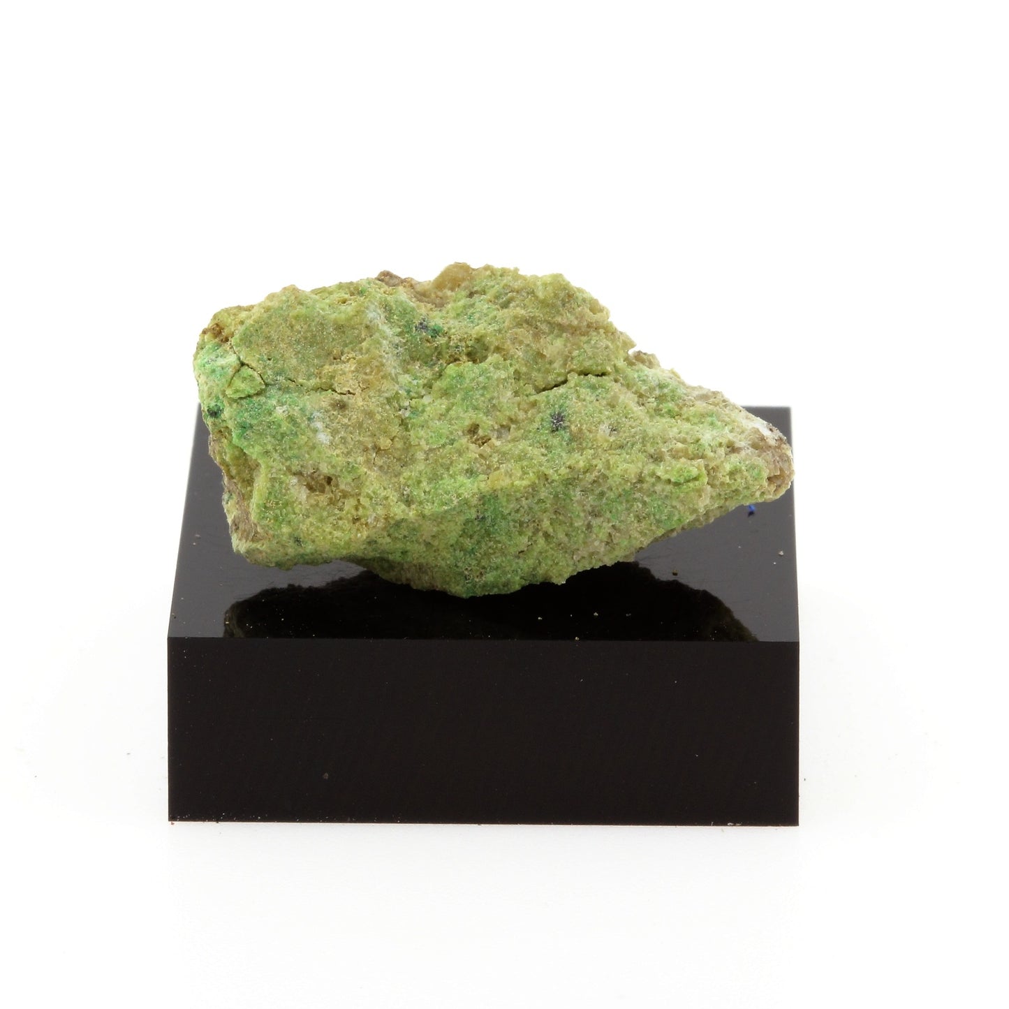 Pecoraite, 37.9 carats, Mont Orford, Québec, Canada