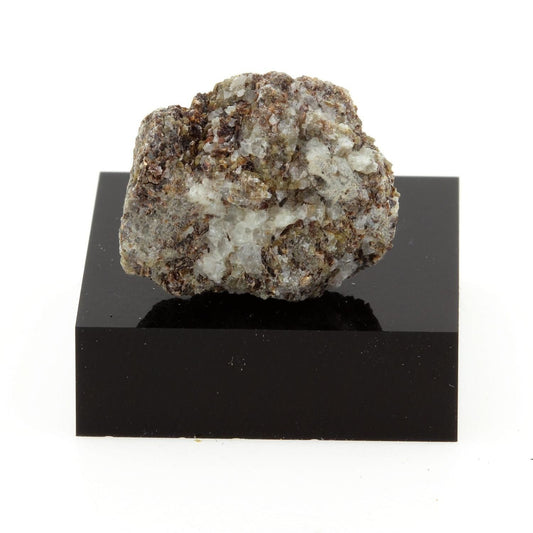 Chlorite + Alurgite, 31.3 carats, Grenville, Québec, Canada