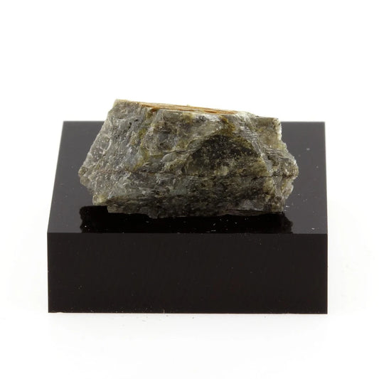 Clino-Amphibole. 19.2 carats. Wilberforce, Ontario, Canada