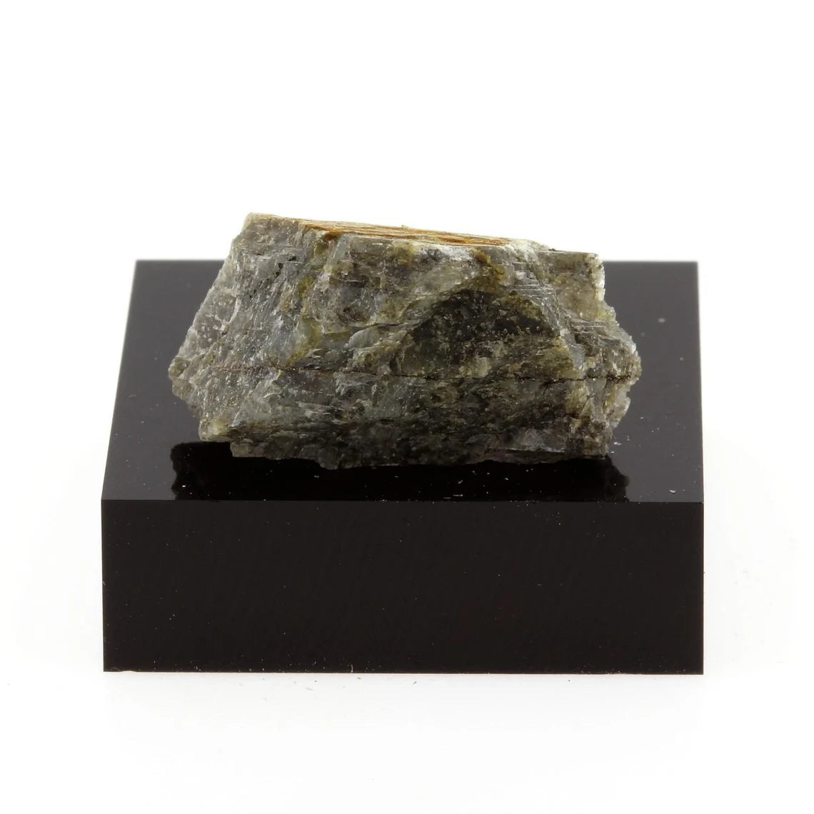 Clino-Amphibole. 19.2 carats. Wilberforce, Ontario, Canada