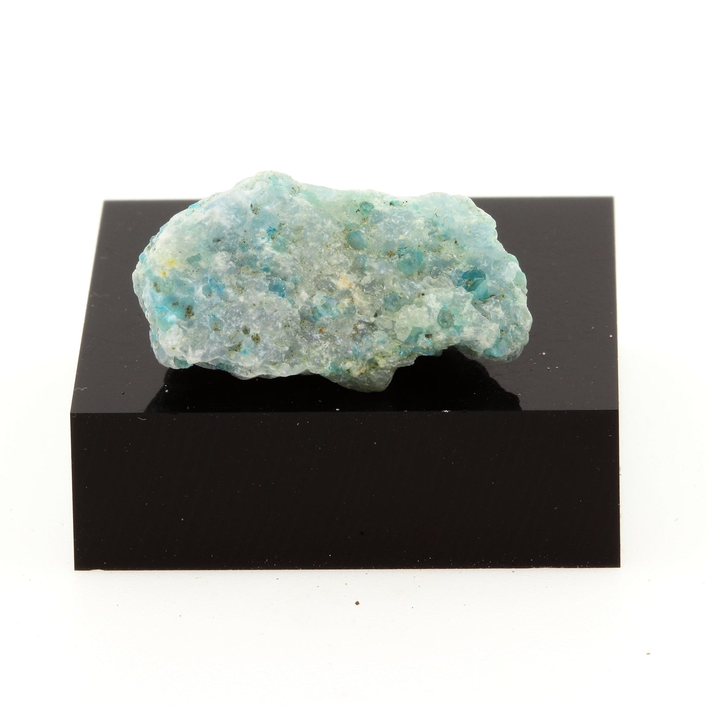 Disthène. 16.6 carats. North Bay, Ontario, Canada