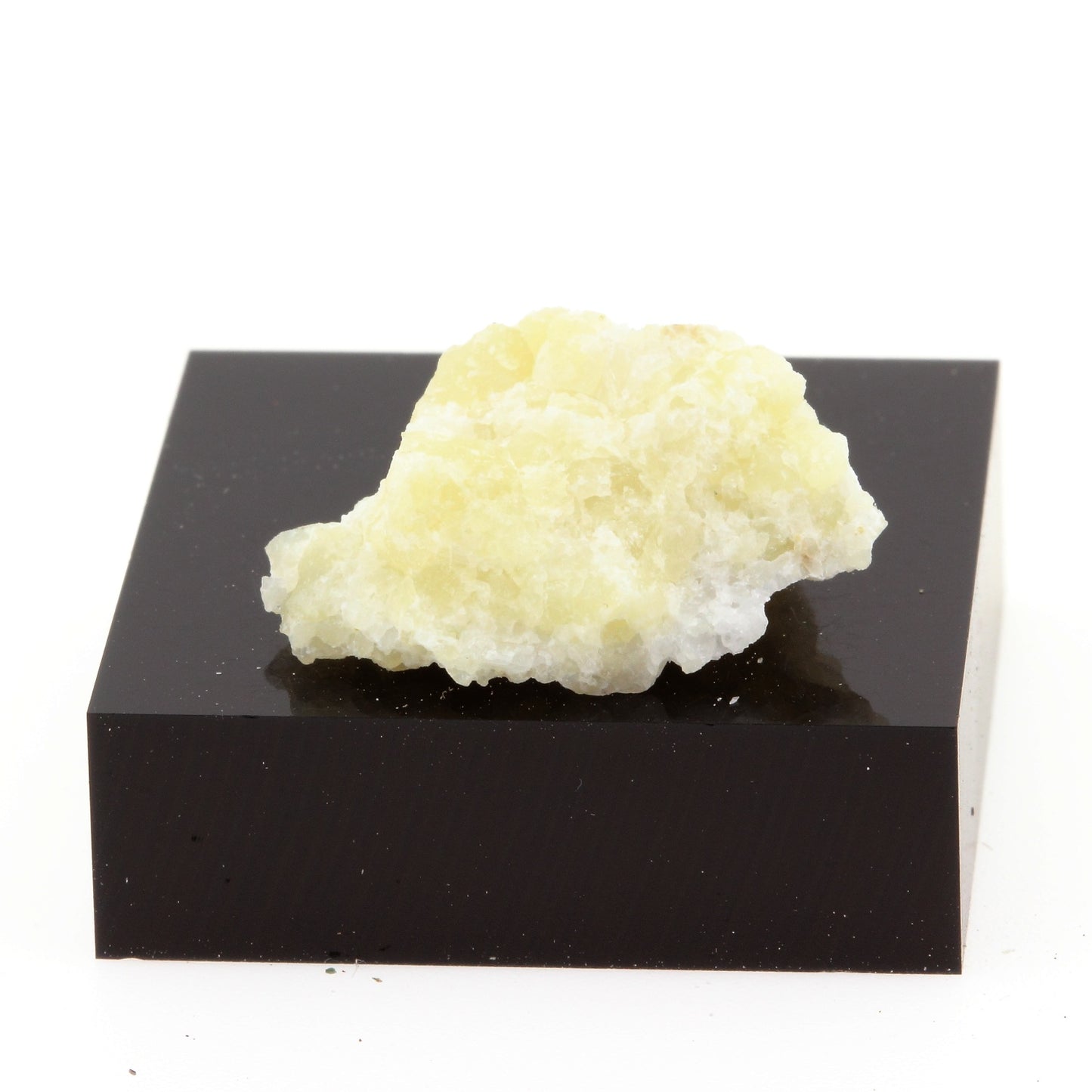 Cancrinite. 14.7 carats. Lanark, Ontario, Canada