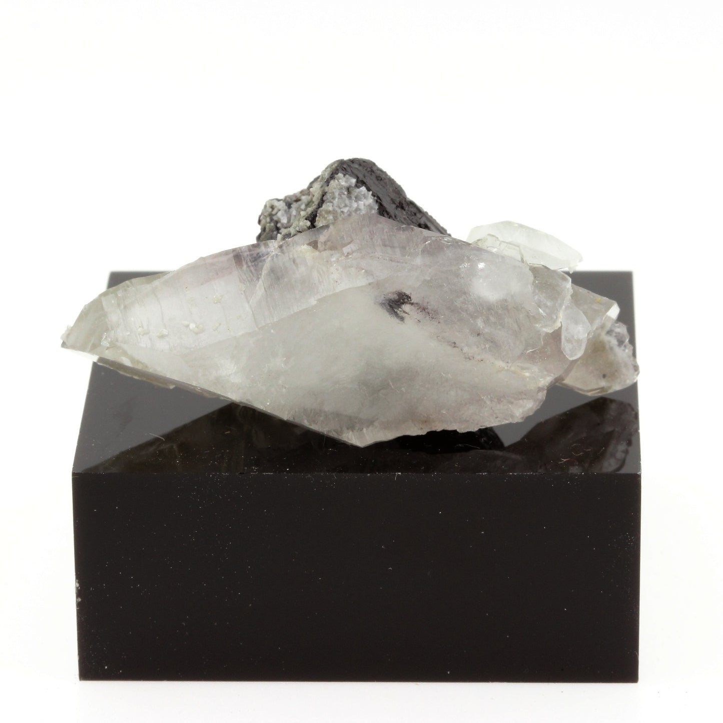 Stannite, Quartz. 210.1 carats. Yaogangxian Mine, Hunan Province, Chine