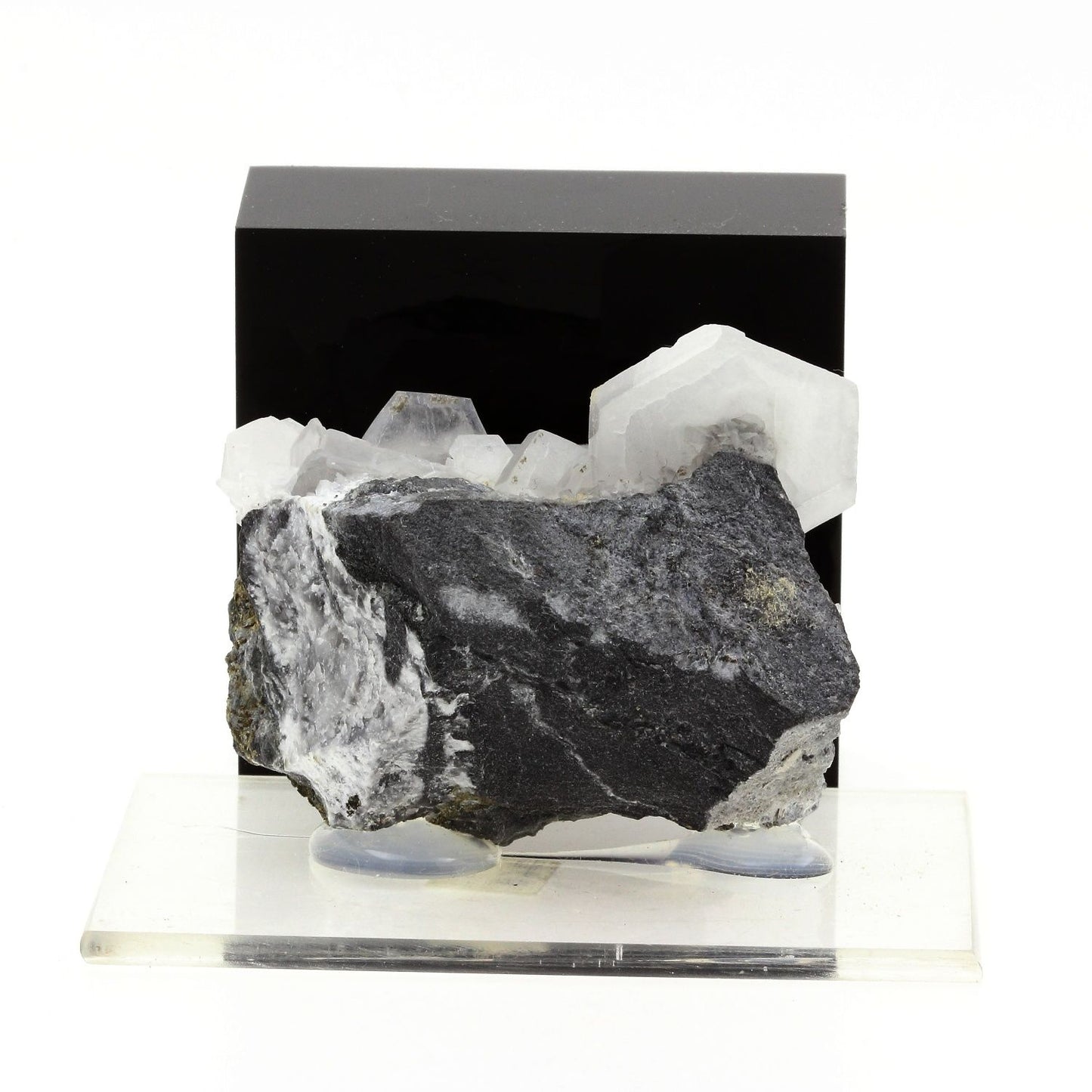 Calcite. 314.6 carats. Hunan Province, Chine