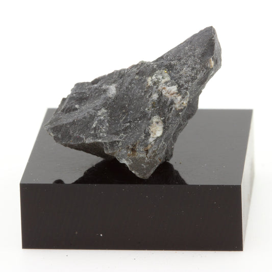 Chert. 19.4 carats. Grenville, Québec, Canada