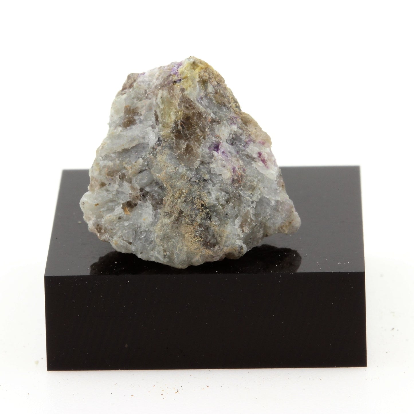 Calciphyre, 27.0 carats, Grenville, Québec, Canada