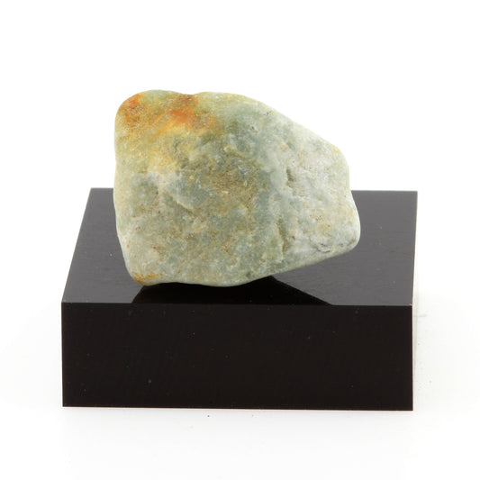 Calcite + Olivine, 35.5 carats, Gatineau, Québec, Canada