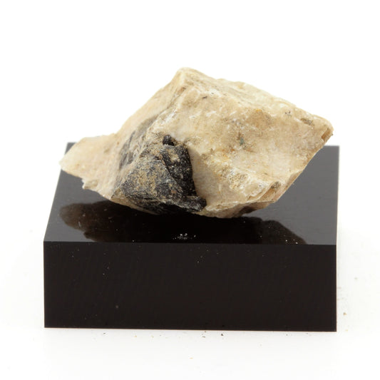 Fluoro-richterite, 35.9 carats, Wilberforce, Ontario, Canada