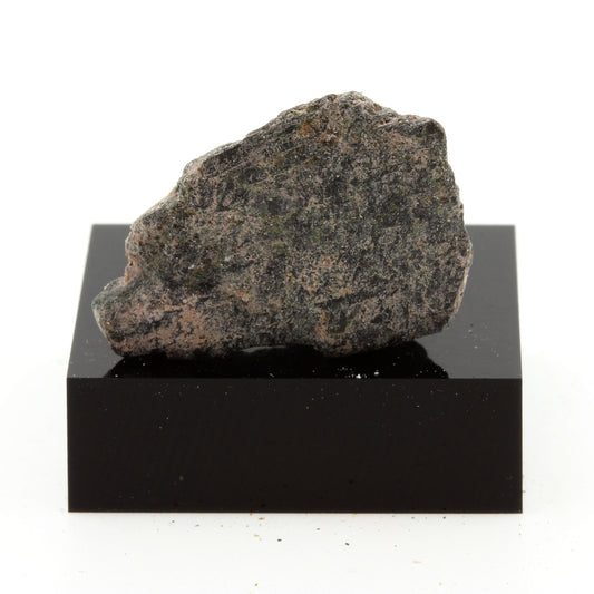 Ferro-actinolite. 37.4 carats. Montauban, Québec, Canada