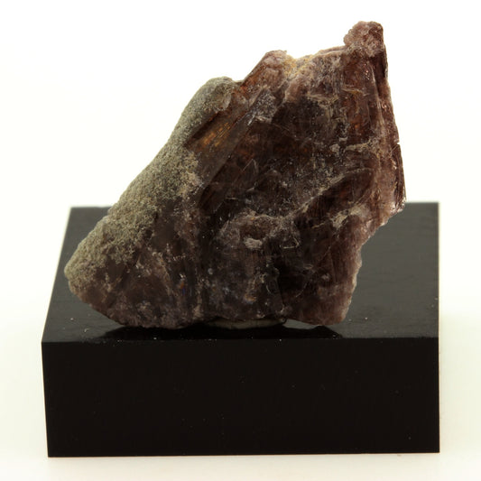 Axinite. 21.9 carats. Chamrousse, Belledonne, Isère, France