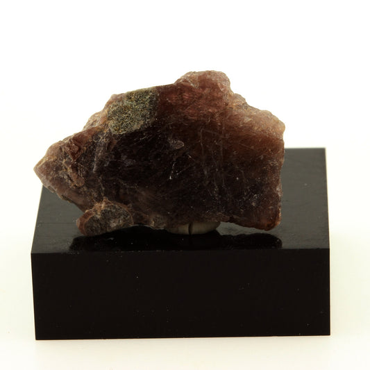 Axinite. 20.6 carats. Chamrousse, Belledonne, Isère, France