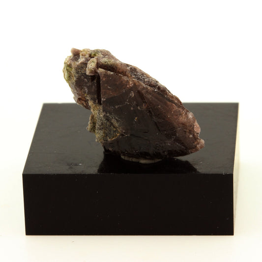 Axinite. 19.2 carats. Chamrousse, Belledonne, Isère, France