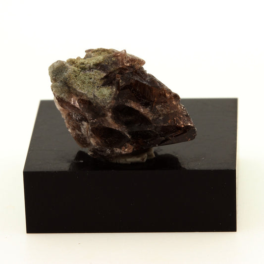 Axinite. 19.5 carats. Chamrousse, Belledonne, Isère, France