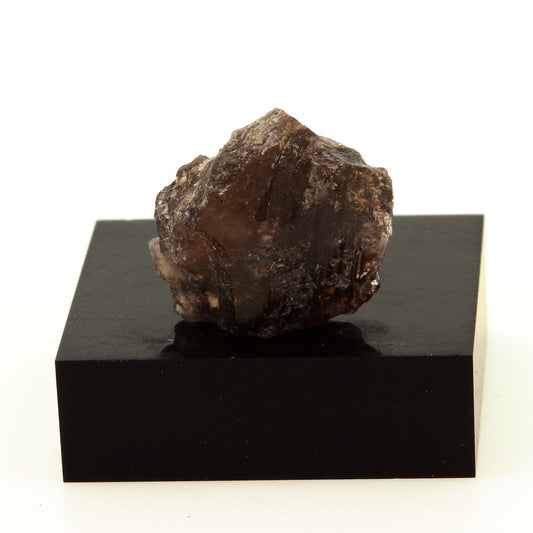 Axinite. 19.7 carats. Chamrousse, Belledonne, Isère, France