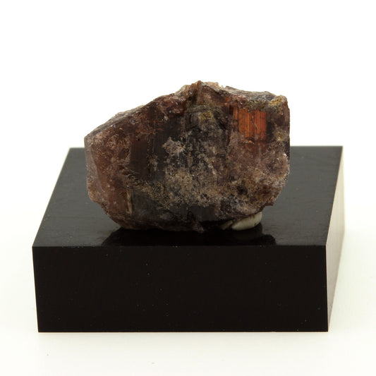 Axinite. 17.9 carats. Chamrousse, Belledonne, Isère, France