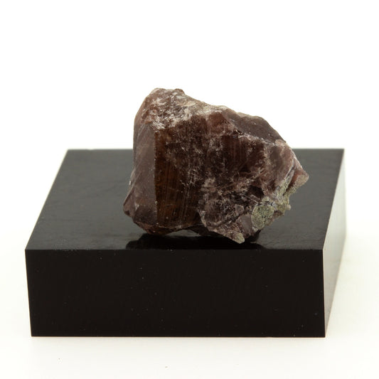 Axinite. 18.1 carats. Chamrousse, Belledonne, Isère, France