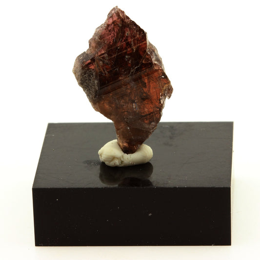 Axinite. 12.6 carats. Chamrousse, Belledonne, Isère, France