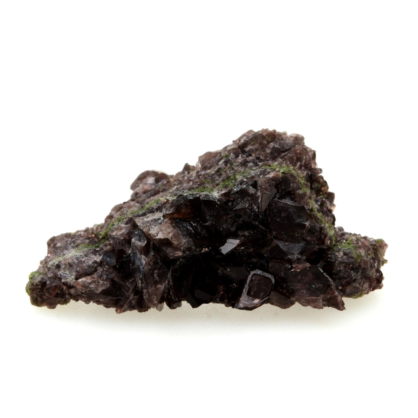 Axinite. 16.2 carats. La Morte, Massif du Taillefer, Oisans, Isère, France