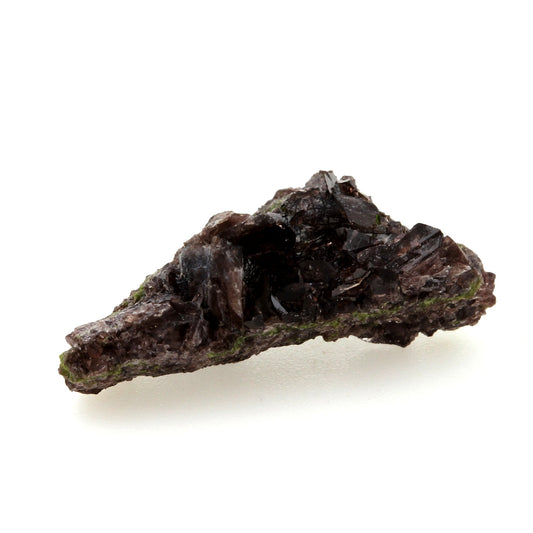 Axinite. 16.2 carats. La Morte, Massif du Taillefer, Oisans, Isère, France