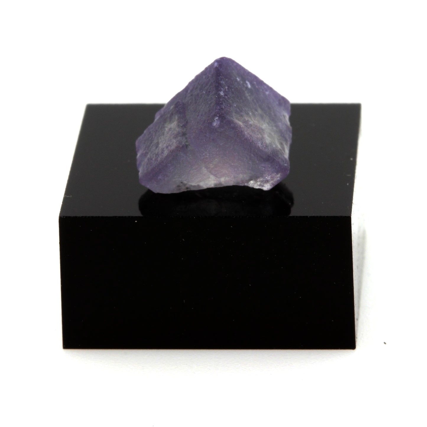 Fluorite violette. 5.07 carats. Massif du Mont-Blanc, France