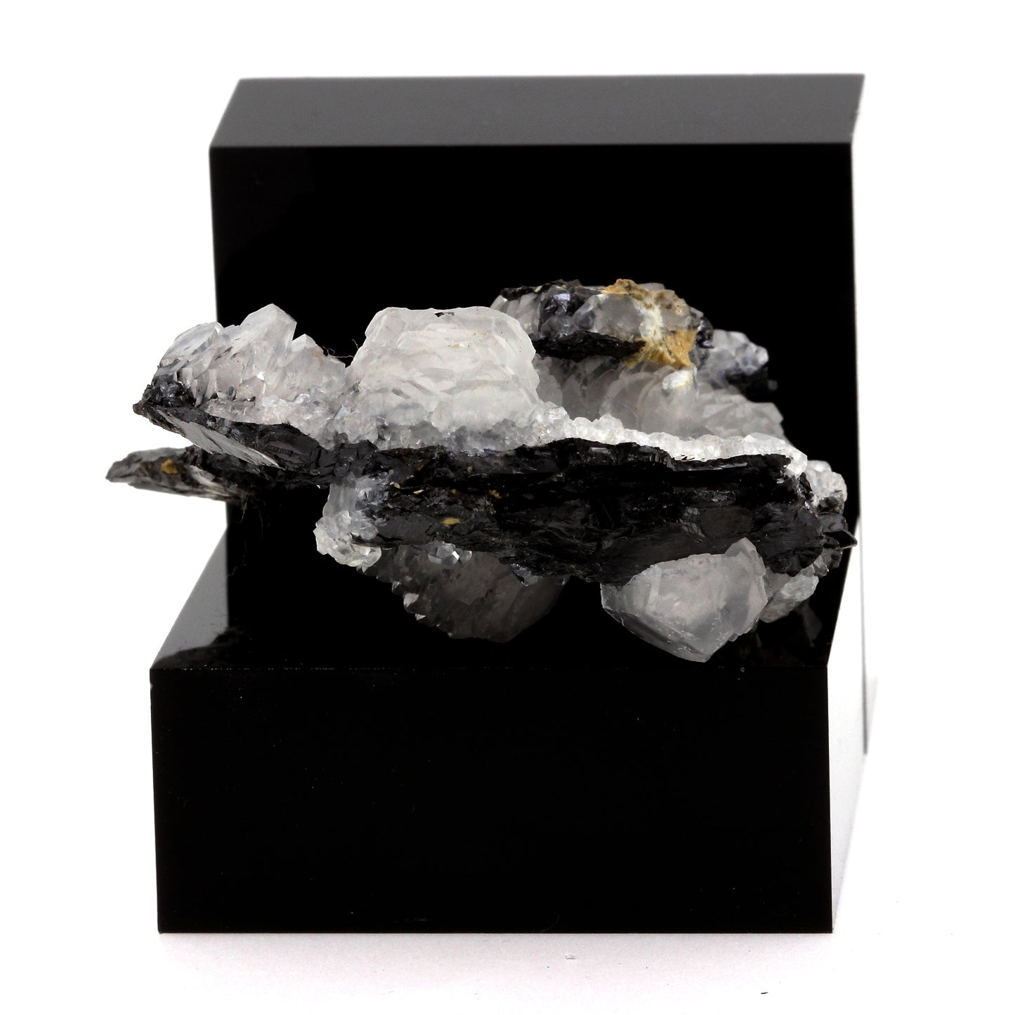 Sphalerite + Calcite. 359.3 carats. Trepča valley, Kosovo