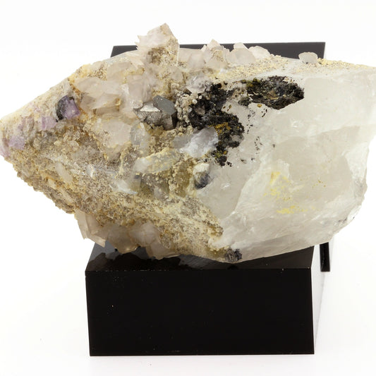 Quartz avec inclusions de Arsenopyrite. 983.6 carats. Yaogangxian, Chine
