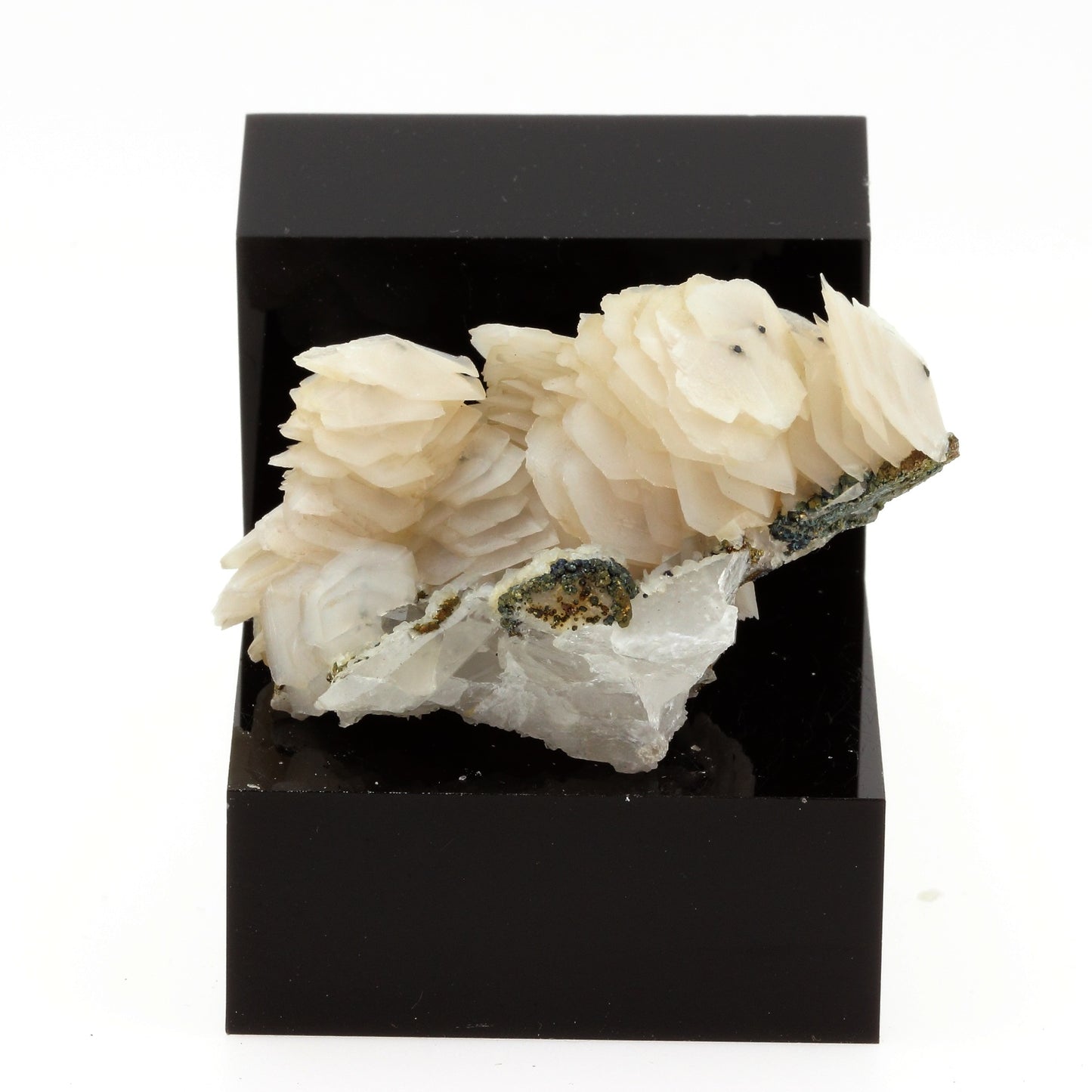 Calcite sur Quartz. 261.6 carats. Yaogangxian, Hunan Province, Chine
