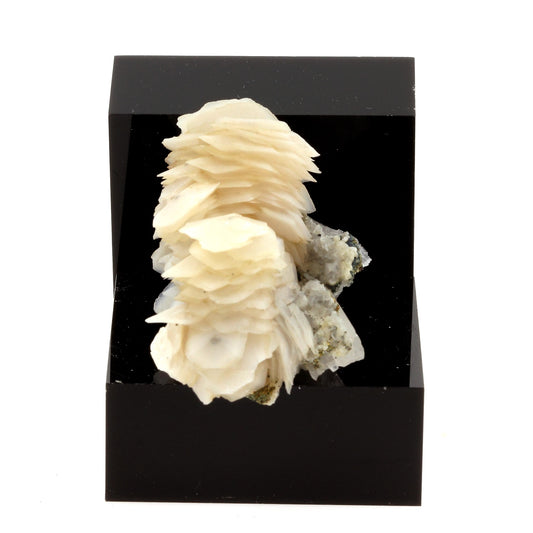 Calcite sur Quartz. 261.6 carats. Yaogangxian, Hunan Province, Chine