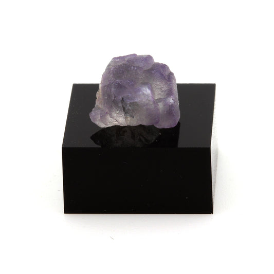 Fluorite violette. 6.56 carats. Massif du Mont-Blanc, France
