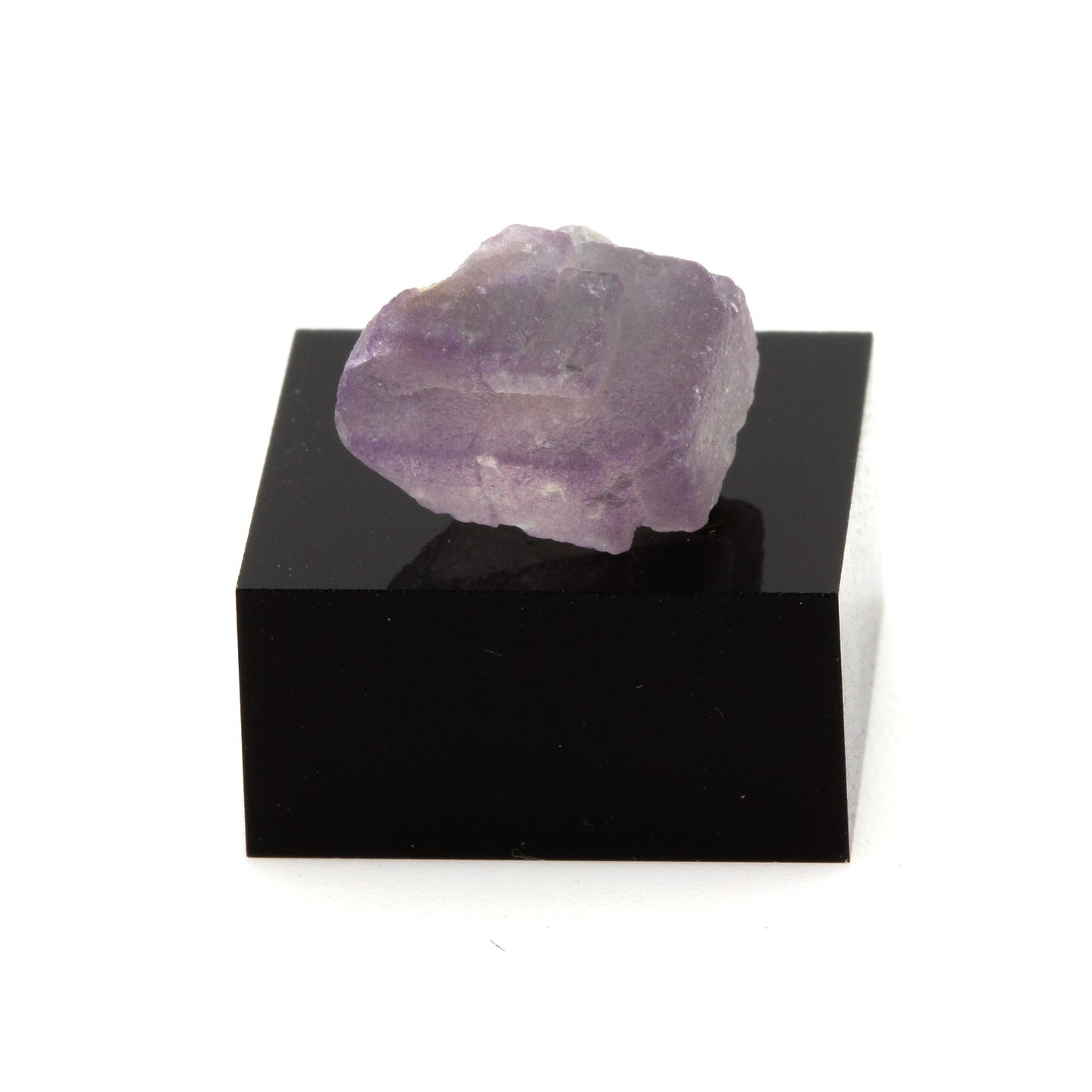 Fluorite violette. 9.74 carats. Massif du Mont-Blanc, France