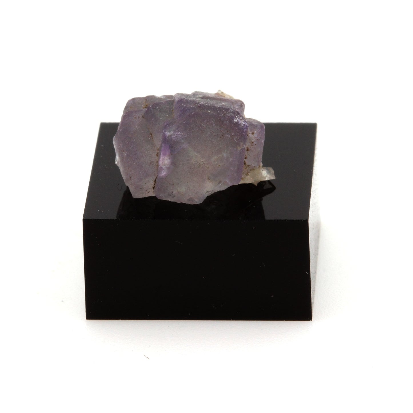 Fluorite violette. 10.73 carats. Massif du Mont-Blanc, France
