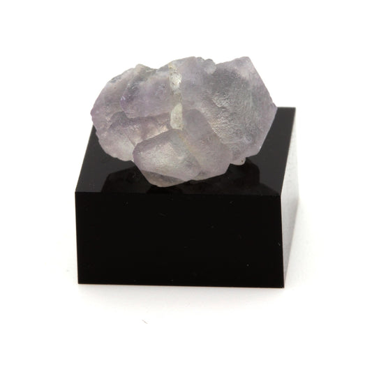 Fluorite violette. 14.62 carats. Massif du Mont-Blanc, France