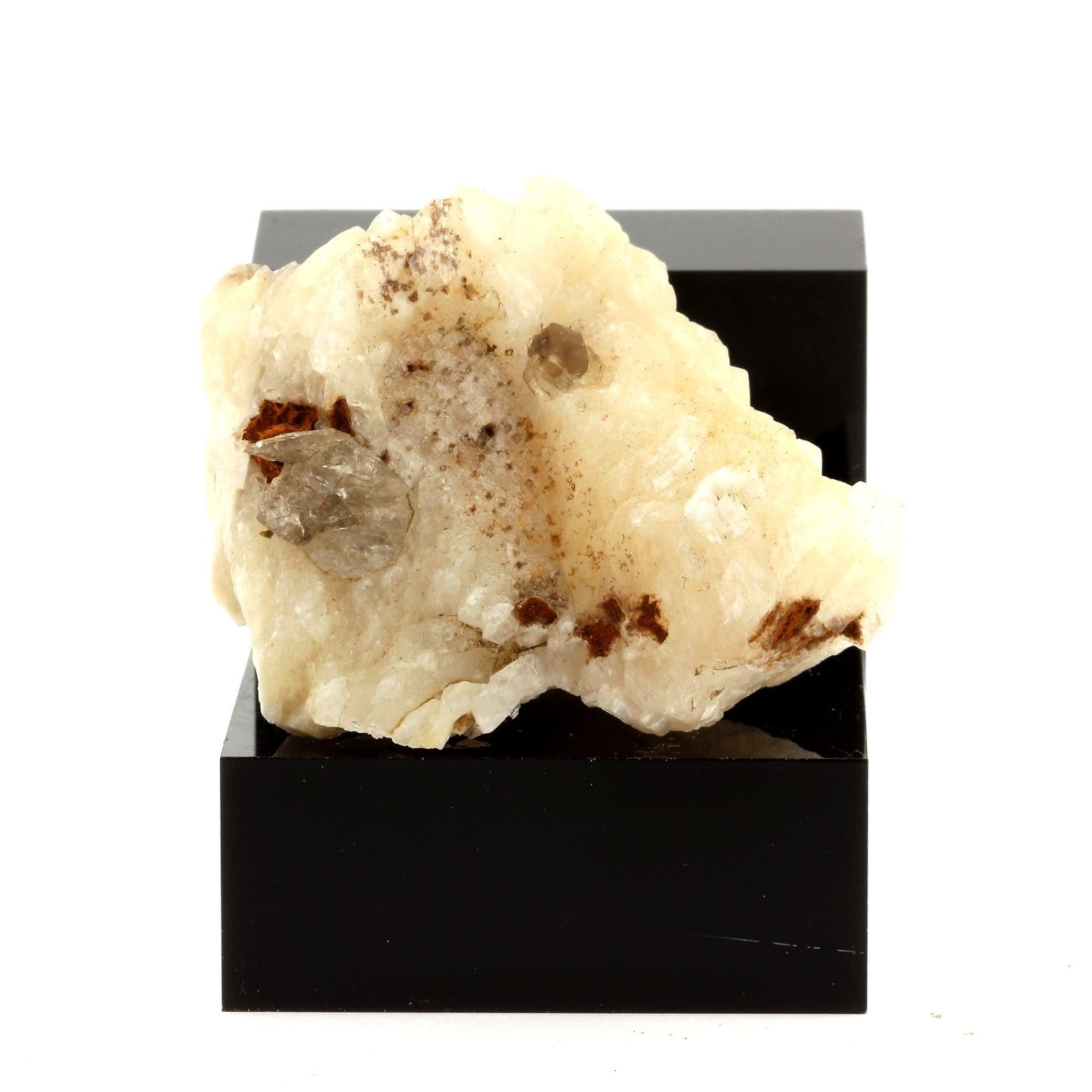 Calcite. 584.9 carats. Massif du Mont-Blanc, France