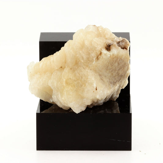 Calcite. 584.9 carats. Massif du Mont-Blanc, France