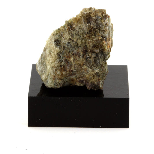 Amphibole schist. 52.4 carats. Wakefield, Québec, Canada