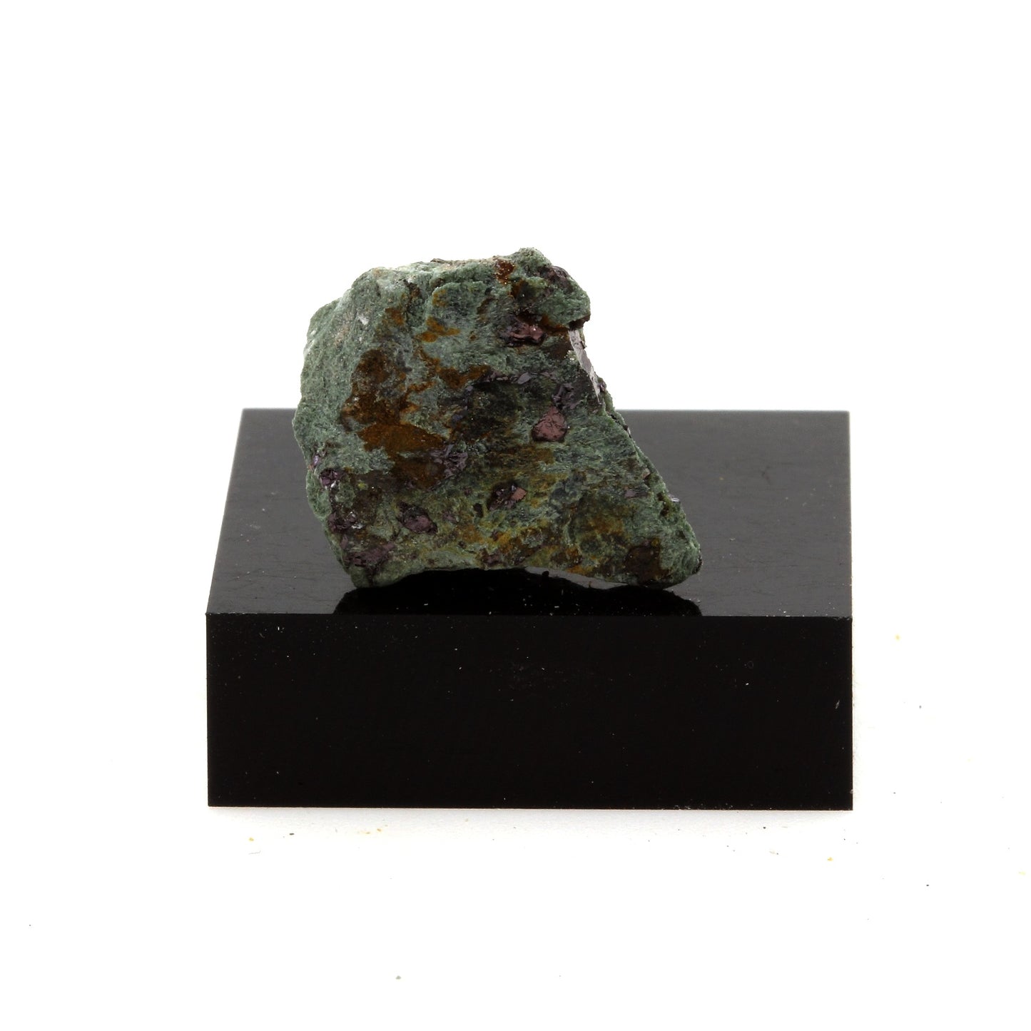 Dudgeonite. 20.3 carats. Estrie, Québec, Canada