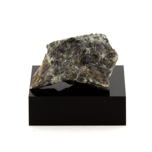 Orthite, 56.4 carats, Sept-Îles, Québec, Canada
