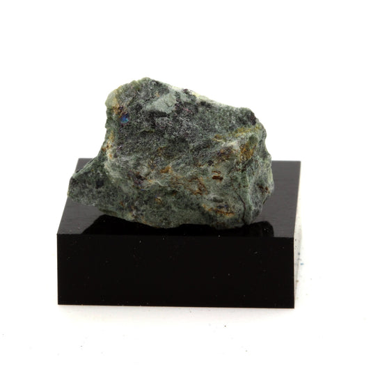 Bornite + Siderite. 40.1 carats. Thetford Mines, Québec, Canada