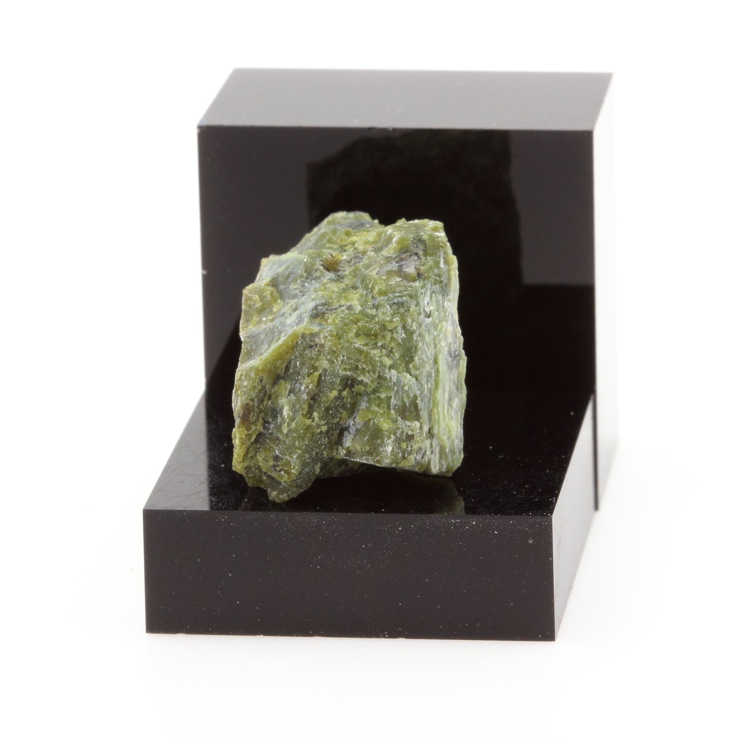 Baltimorite mineral. 36.8 carats. Lowell, Vermont, USA.