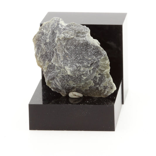 Chromitic Serpentine. 23.2 carats. Estrie, Québec, Canada