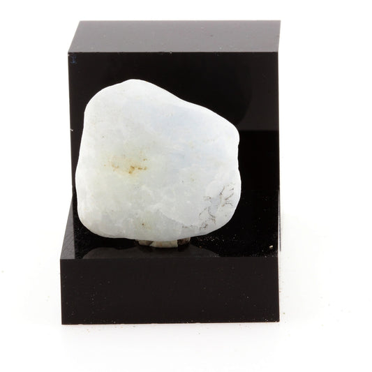 Calcite. 32.0 carats. Tatlock, Ontario, Canada