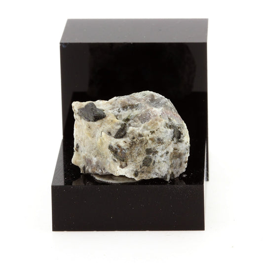 Arfvedsonite. 25.9 carats. Mont Saint-Hilaire, Québec, Canada