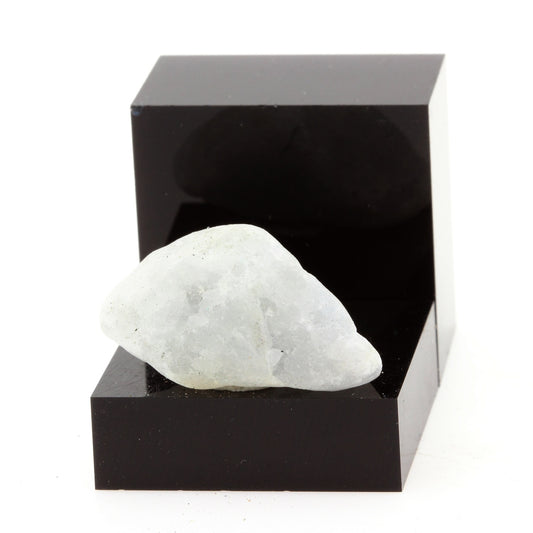 Angelite. 26.7 carats. Wakefield, Québec, Canada