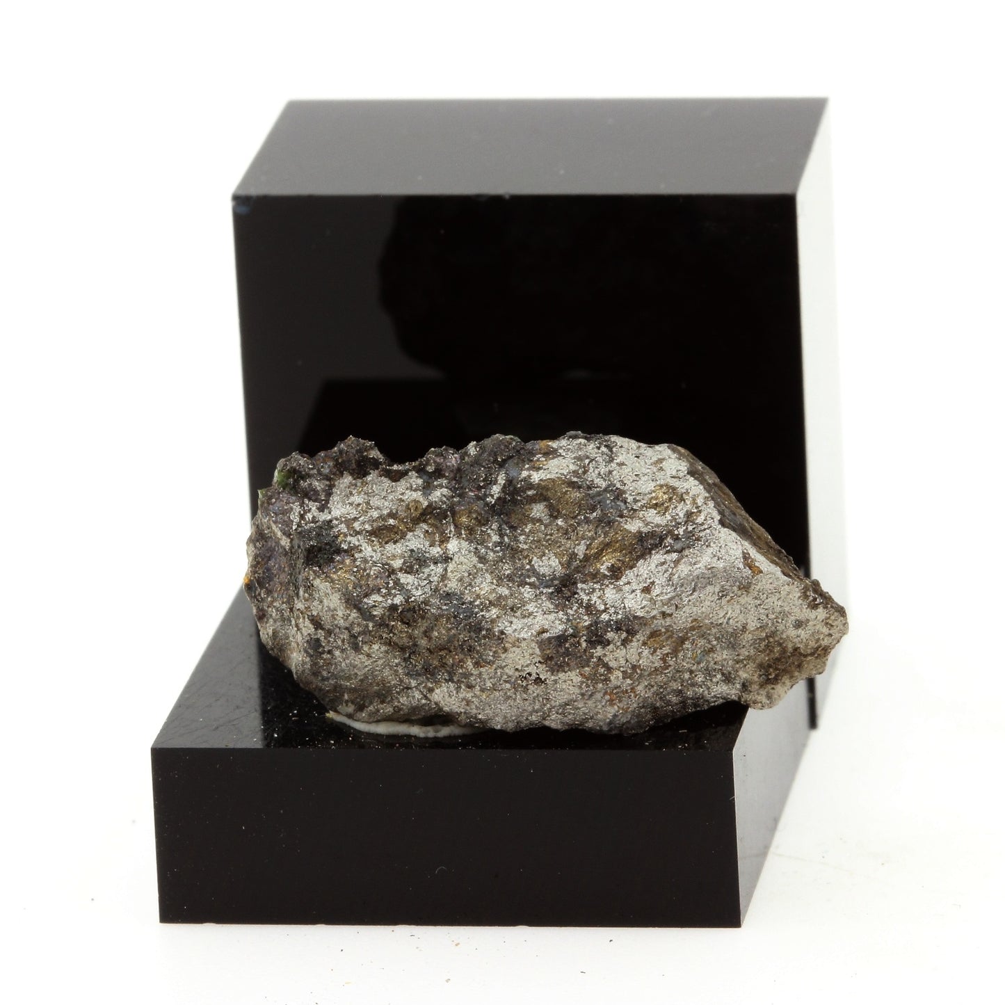 Argentiferous Galena. 43.8 carats. Deloro, Ontario, Canada