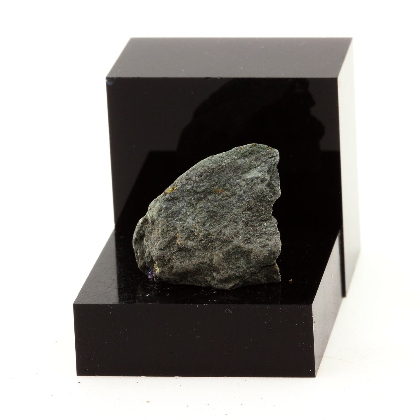 Djurleite. 16.6 carats. Montauban, Québec, Canada