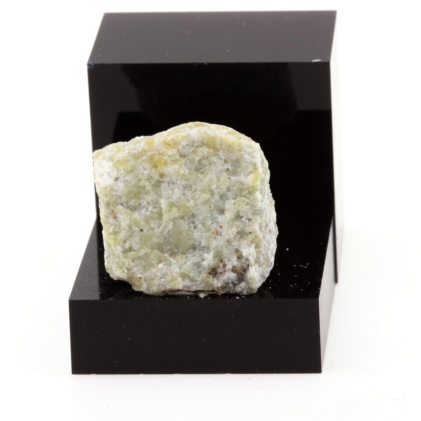 Olivenite en provenance de Grenville, Québec, Canada