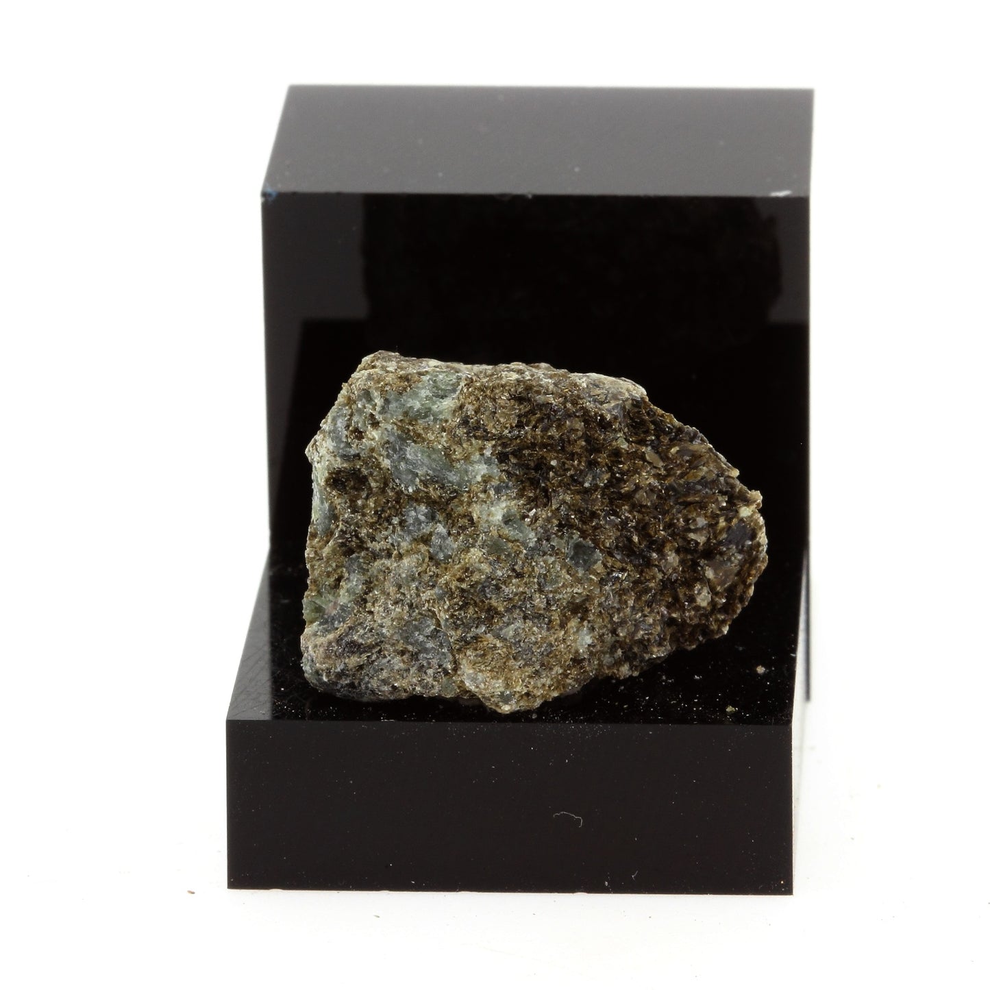 Mariposite, 48.2 carats, Gatineau, Québec, Canada